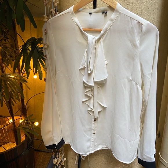 Tops. Size - M - Picture 3 of 13